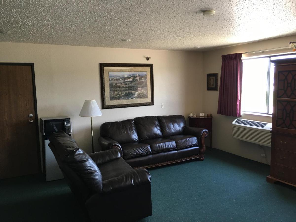 Cassville Four Seasons Inn & Suites المظهر الخارجي الصورة